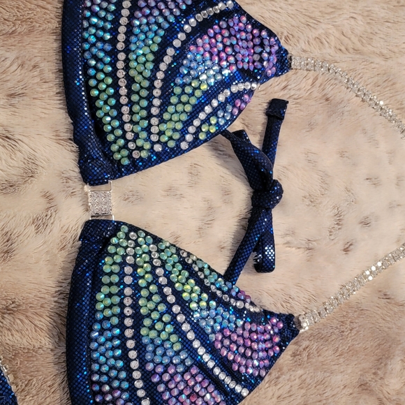 Competition bikini - Picture 4 of 5